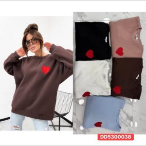oversized sweter z serduszkiem