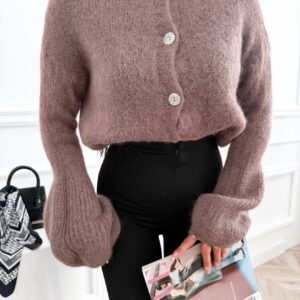 sweter z guzikami